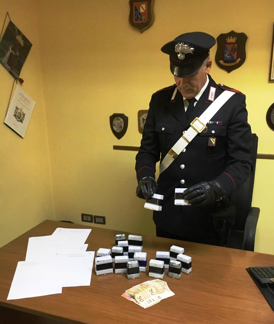 Sant’Agata de’Goti| Perquisizioni dei Carabinieri, ritrovato denaro in contante e timbri falsi