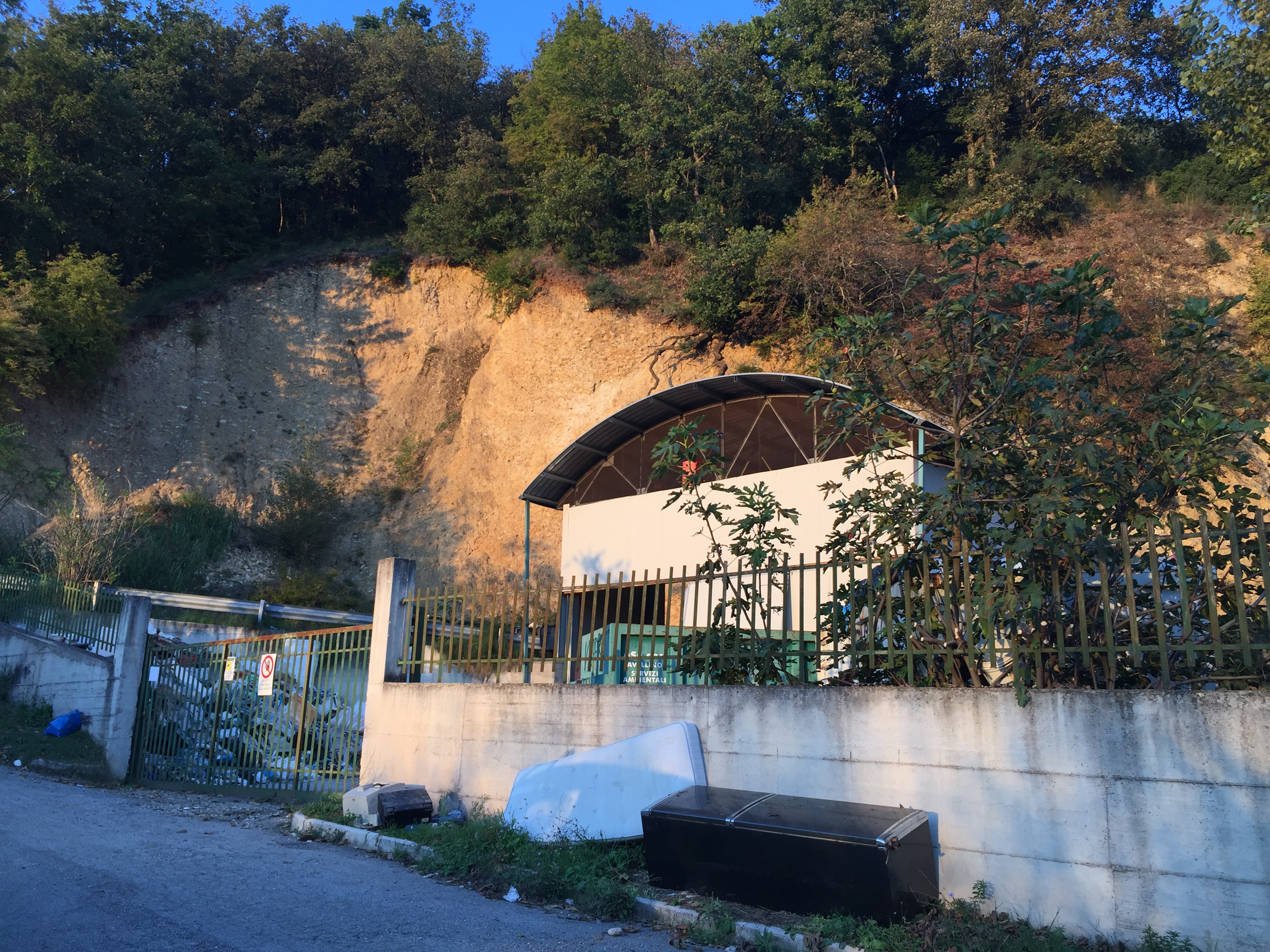 I Carabinieri Forestali di Avellino sequestrano due discariche: a Chianche e Petruro Irpino