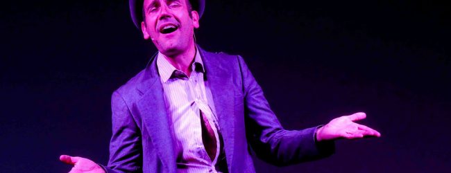 San Giorgio del Sannio| Al Cilindro nero lo spettacolo di Peppe Fonzo “Fosco-Storia de nu matto”