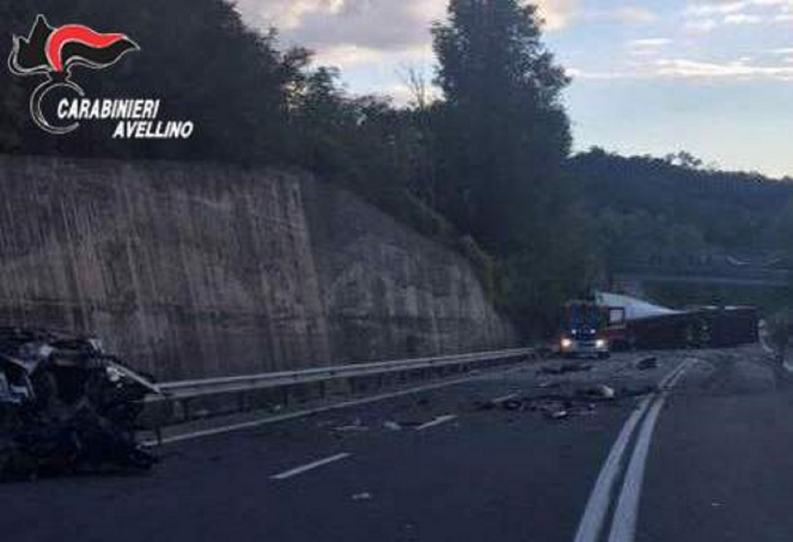 Caposele| Jeep contro tir sulla Fondo Valle Sele, in ospedale i due conducenti
