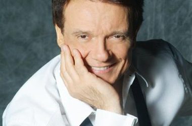 Avellino| Il Teatro Gesualdo riapre il sipario. Sabato c’è Massimo Ranieri