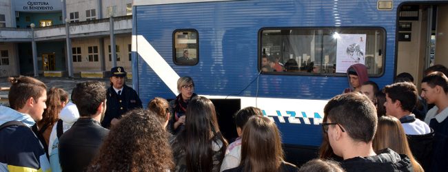 Benevento| Violenza sulle donne, il Camper Rosa fa tappa al Rione Libertà