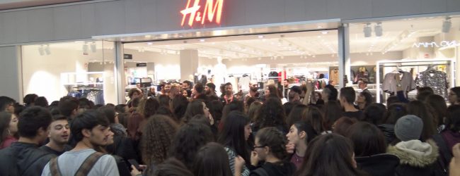 Benevento| H&M apre nel Sannio, tutti in fila per l’inaugurazione