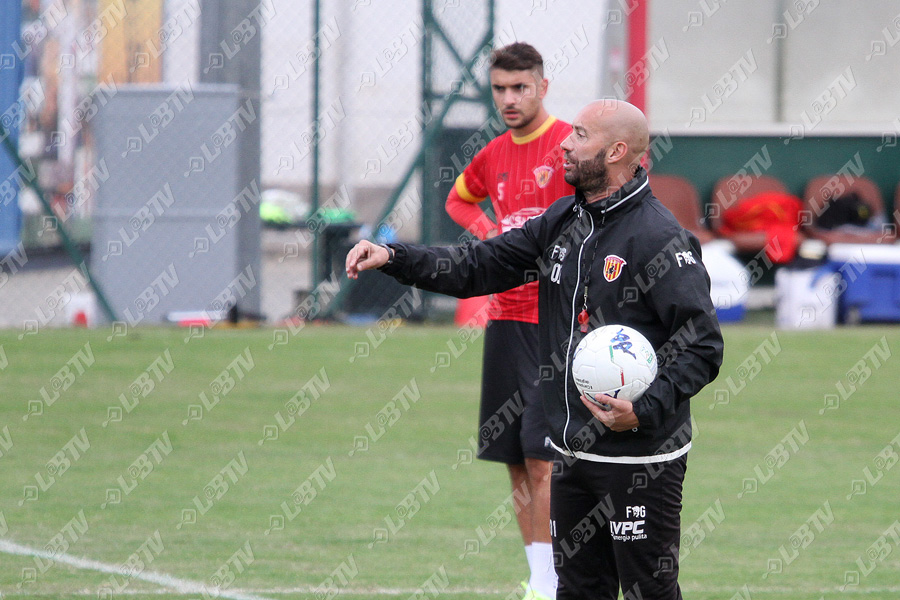 Carpi-Benevento: 2-2. Finale di fuoco, Concas e Vano beffano la Strega