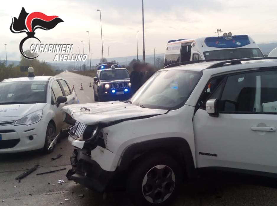 Flumeri| Jeep contro autocarro, intera famiglia in ospedale: feriti anche 3 minori