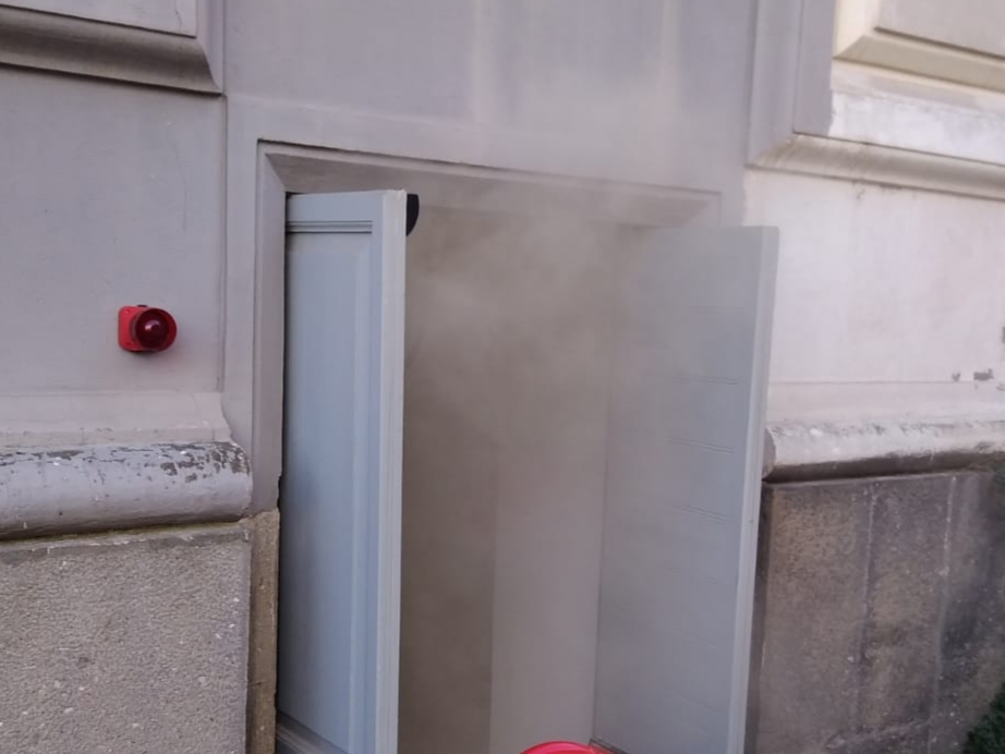 Benevento| Fumo in Prefettura, paura in centro storico