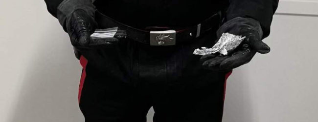 Grottaminarda| Pusher davanti alla scuola cede dose di eroina, arrestato dai carabinieri