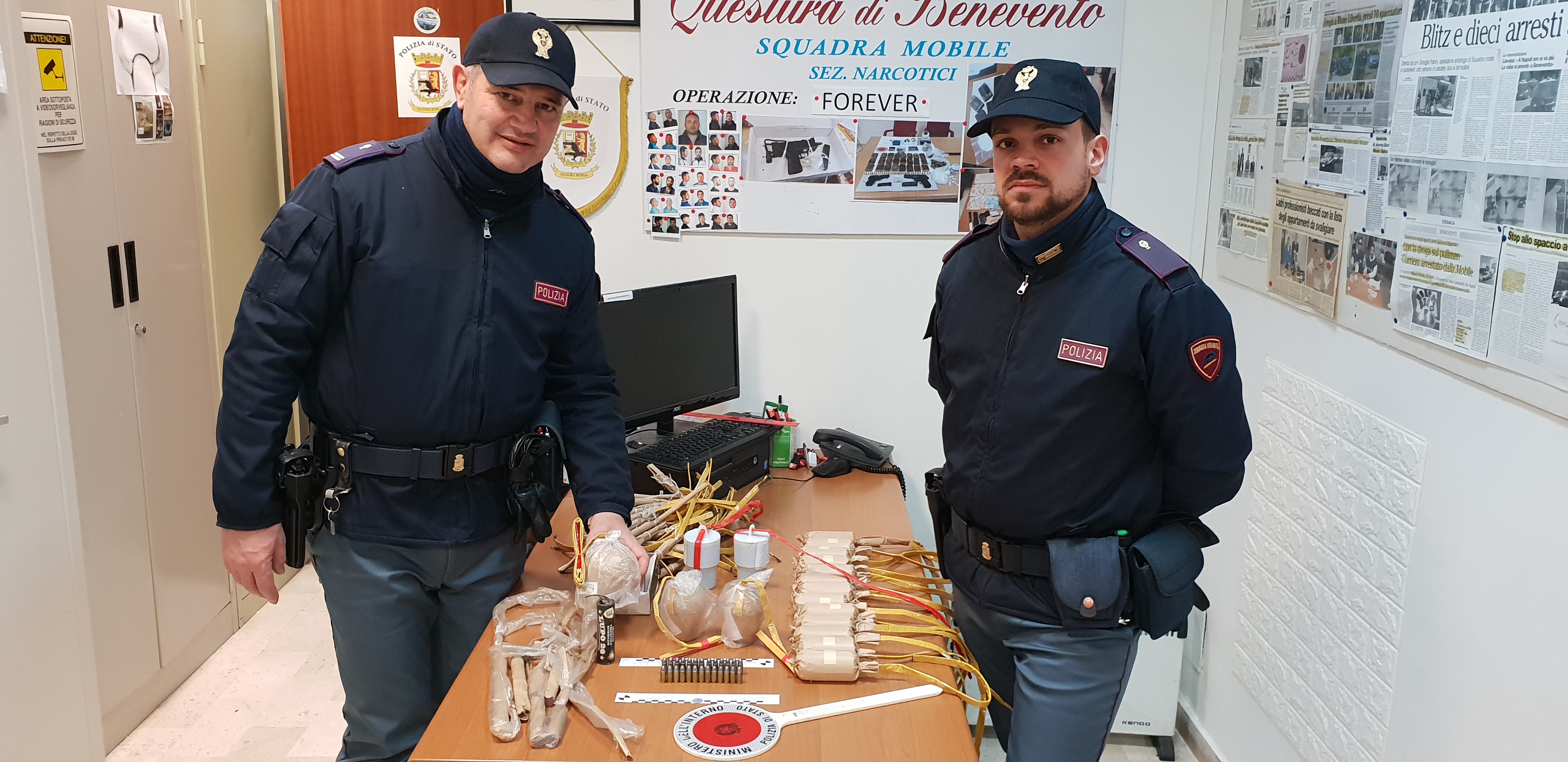 Benevento| Artifici pirotecnici e munizioni sequestrati dalla Polizia