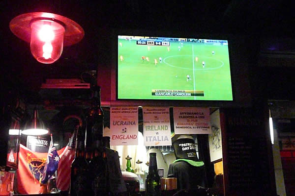 Altavilla Irpina| Bar e centro scommesse con pay tv craccata, denununciati i 2 titolari