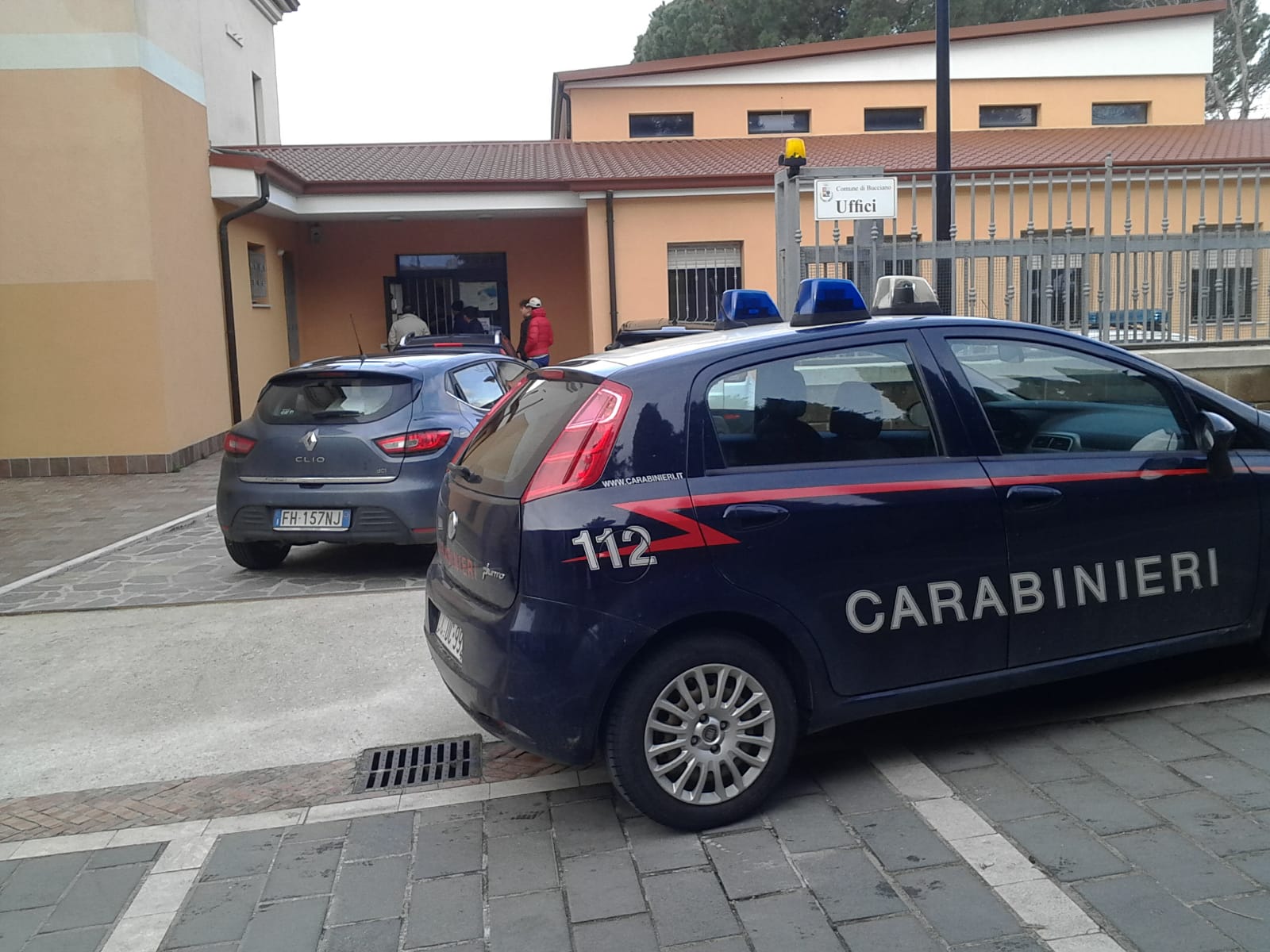 Dipendente comunale si toglie la vita nel Municipio