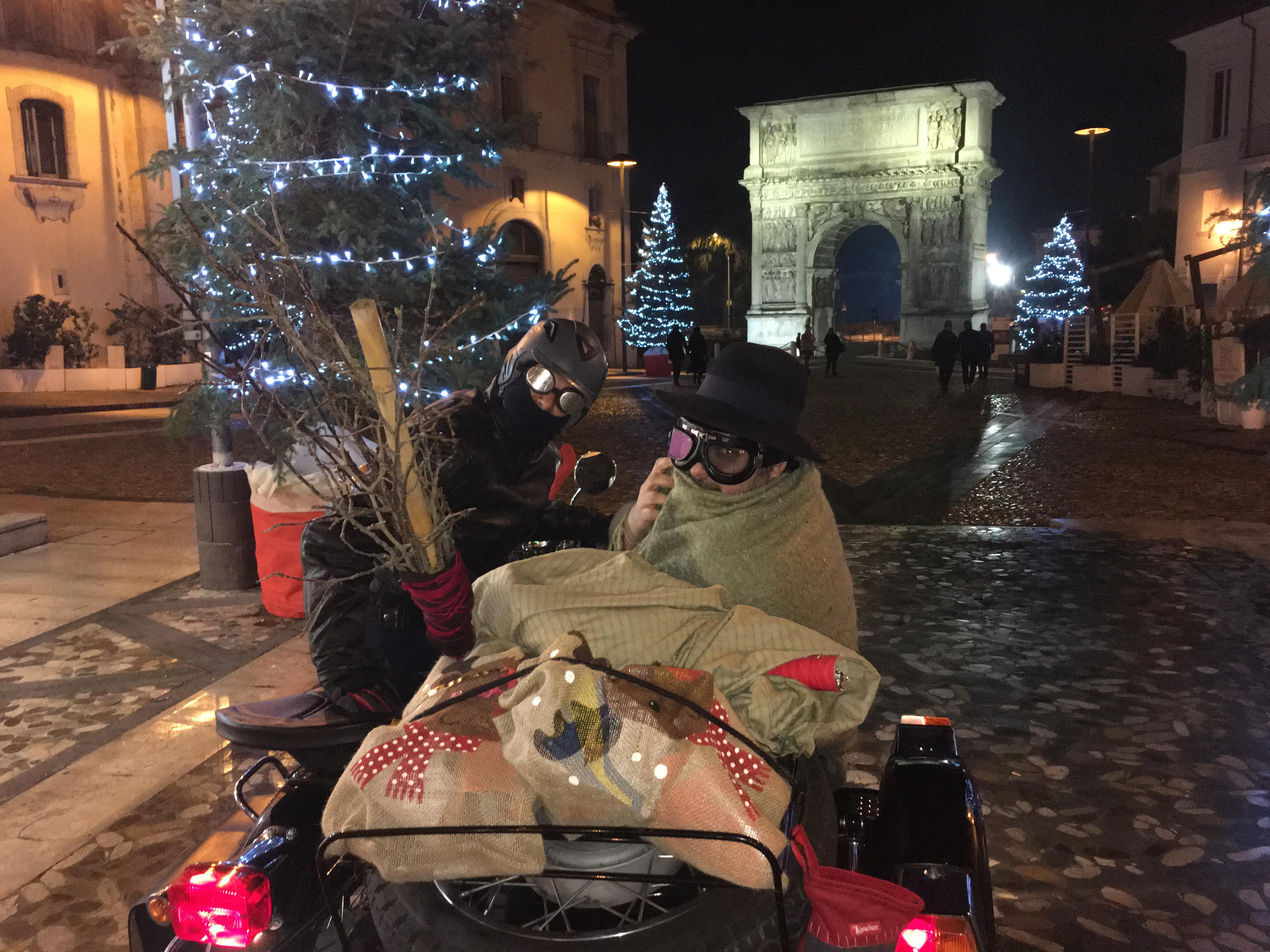Benevento| Sorrisi e dolci per la ”Befana in moto” della Compagnia San Pio