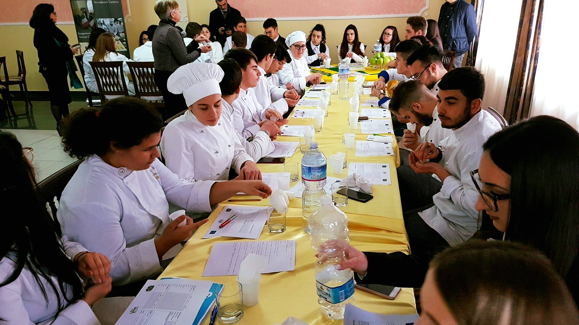 “A scuola di Olio Evo”, c’è anche l’Ipsar Le Streghe