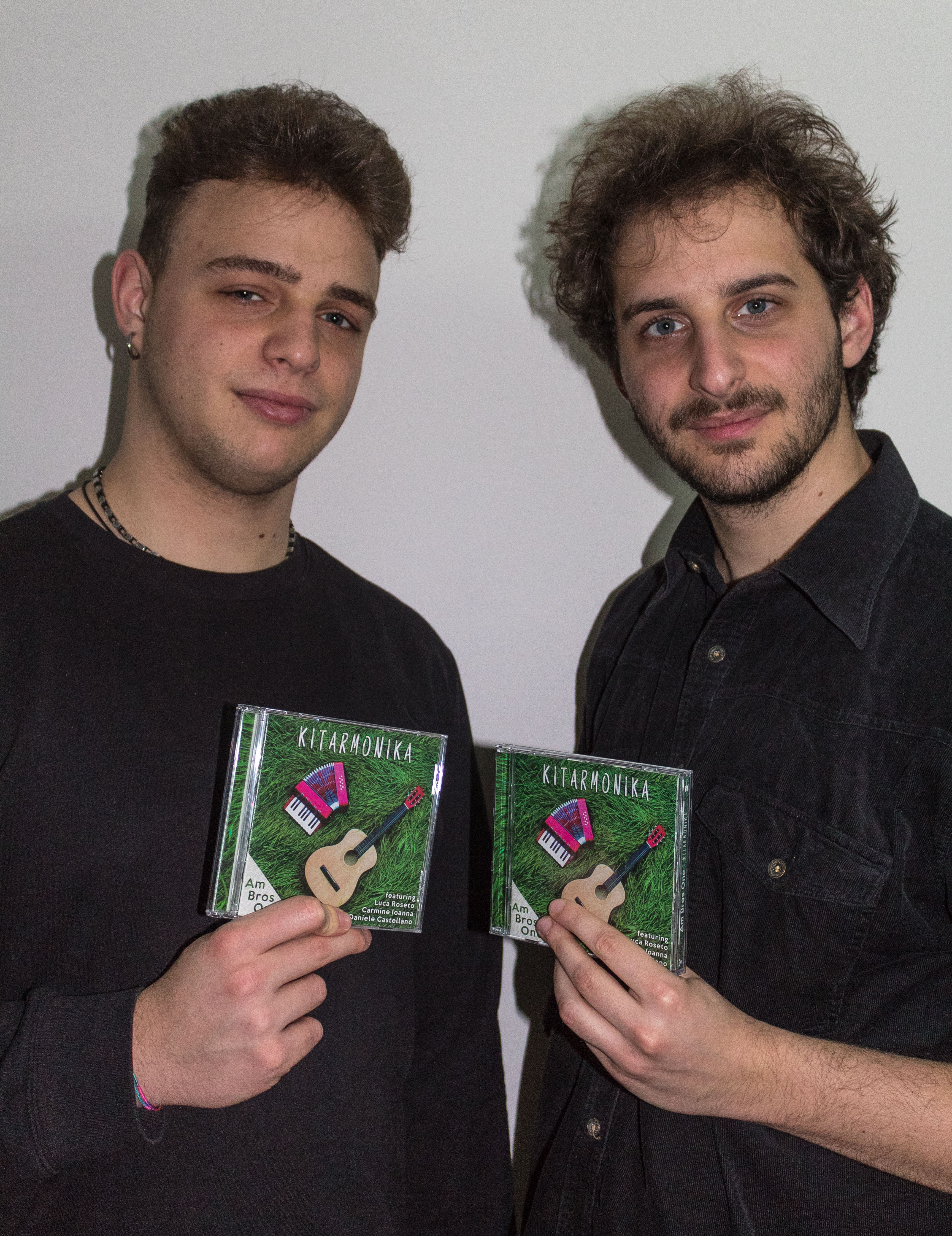 Aiello del Sabato| Ecco Kitarmonika, i fratelli “Am Bros One” presentano cd e tour