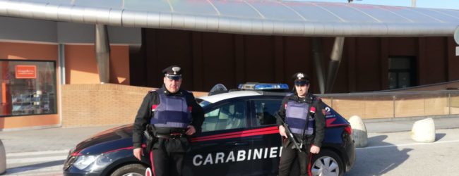 Benevento| Incendiano pneumatici e tentano furto alla gioielleria del centro commerciale Buonvento