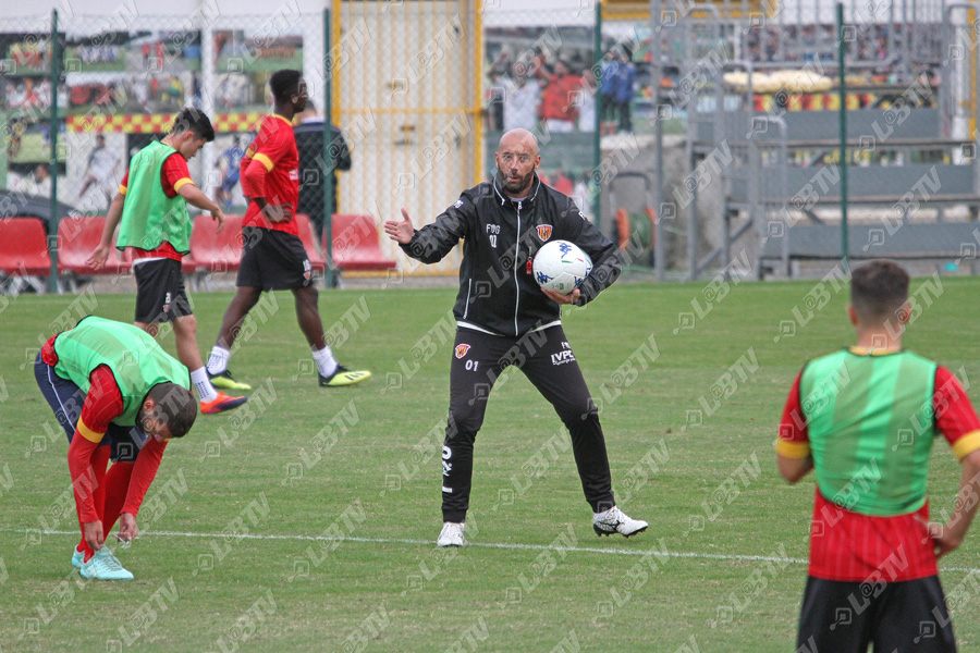 Benevento, Bucchi: “Vittoria storica. La dedichiamo ai tifosi”
