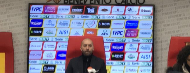 Benevento, Bucchi: “Stavolta la classifica la guardo. Coda deve togliere il freno a mano”