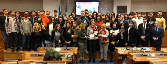 Cervinara| Legge sul Turismo, D’Amelio incontra i “Ragazzi in Aula” del “De Sanctis”