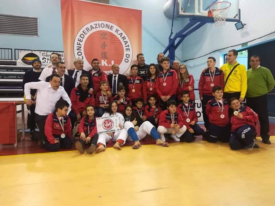 Qualificazioni Sud Italia al campionato di karate, incetta di medaglia per la Cesam