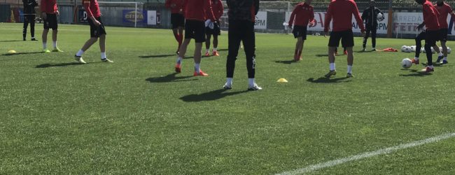 Benevento, seduta a porte aperte: assenti tre difensori