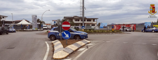 Telese Terme| Non si fermano all’alt, fuga e inseguimento nei campi. Nell’auto abbandonata oggetti atti allo scasso e refurtiva