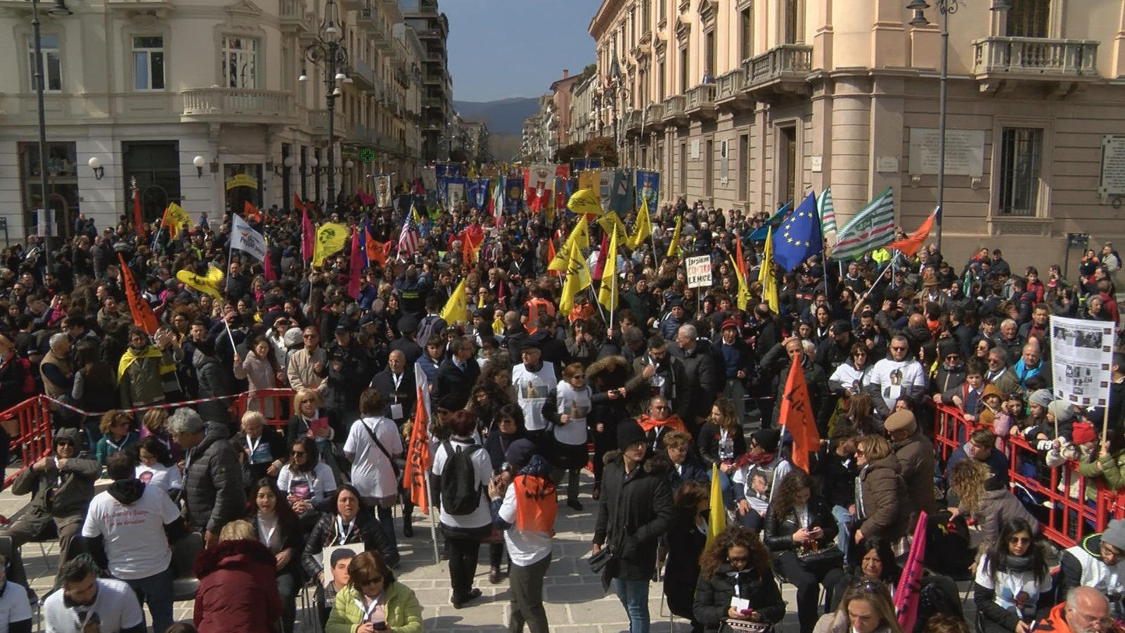 Avellino| Vittime innocenti delle mafie, in 8000 al corteo per chiedere giustizia