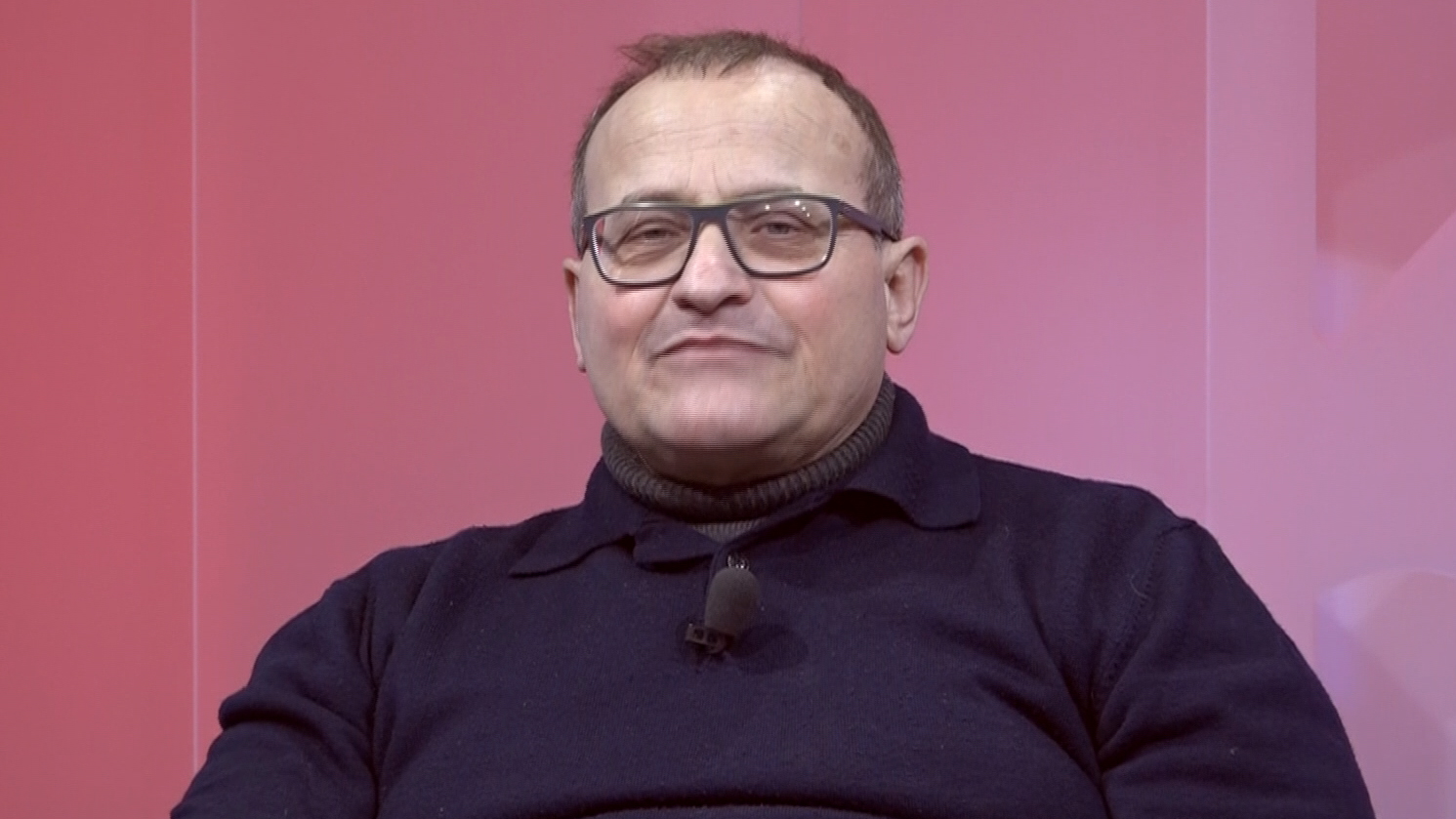 “Usciti pazzi”: Il lavoro di Antonio Scavone per la regia di Niko Mucci in scena al Centro Universitas di Morcone