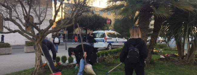 Benevento| Il MASC in prima linea per la pulizia delle aiuole