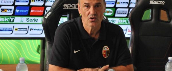 Ascoli, Vivarini: “Non firmo per un pareggio a Lecce. La squadra sta bene”