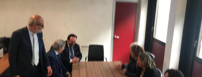 Ospedale Sant’Agata: il piano di De Luca. E intanto il comitato libera la sala consiliare