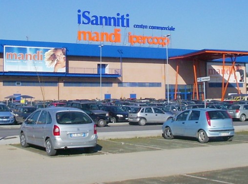 Benevento| Tentato furto al centro commerciale “I Sanniti”