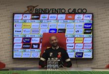 Benevento, Bucchi: “Vincere ad ogni costo. Dobbiamo giocarci la Serie A”