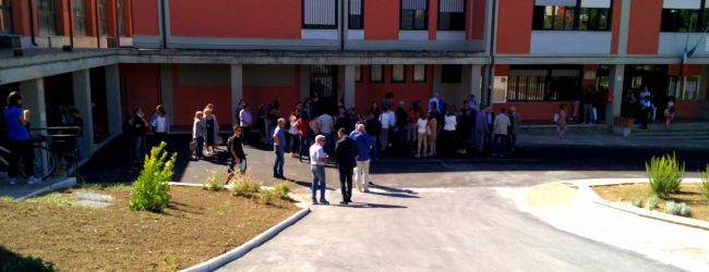 Avellino| Individuo e comunità, Totalife premia gli alunni delle medie al liceo “Colletta”