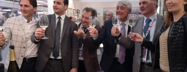 Vinitaly, Sibilia: il rilancio di Irpinia e Salento passa per il binomio vino-turismo