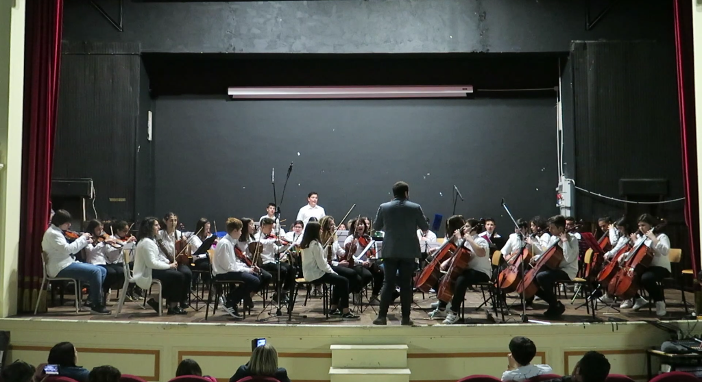 Concorso Internazionale di Esecuzione Musicale ”Città di Airola”, successo per l’orchestra della scuola media dell’Istituto Comprensivo Falcetti di Apice