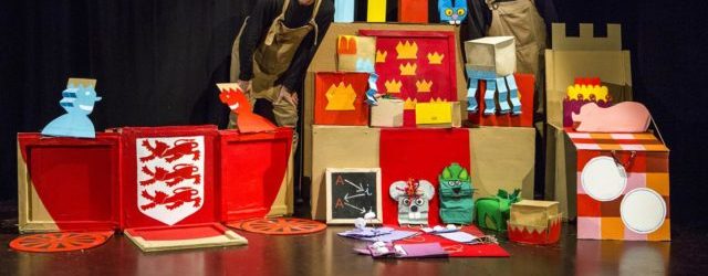 AnGHIngò Scuola, al De Simone in scena “Il gatto con gli stivali”