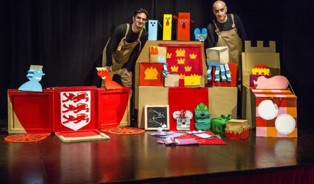 AnGHIngò Scuola, al De Simone in scena “Il gatto con gli stivali”