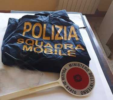 Avellino|Droga, 5 arresti della polizia: sequestrati 193 grammi di coca e quasi 18 kg di hashish