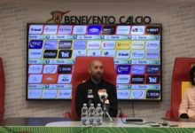 Benevento, Bucchi: “Gara emblema della nostra stagione. Abbiamo poco tempo per maturare, dobbiamo giocarci i Play Off”