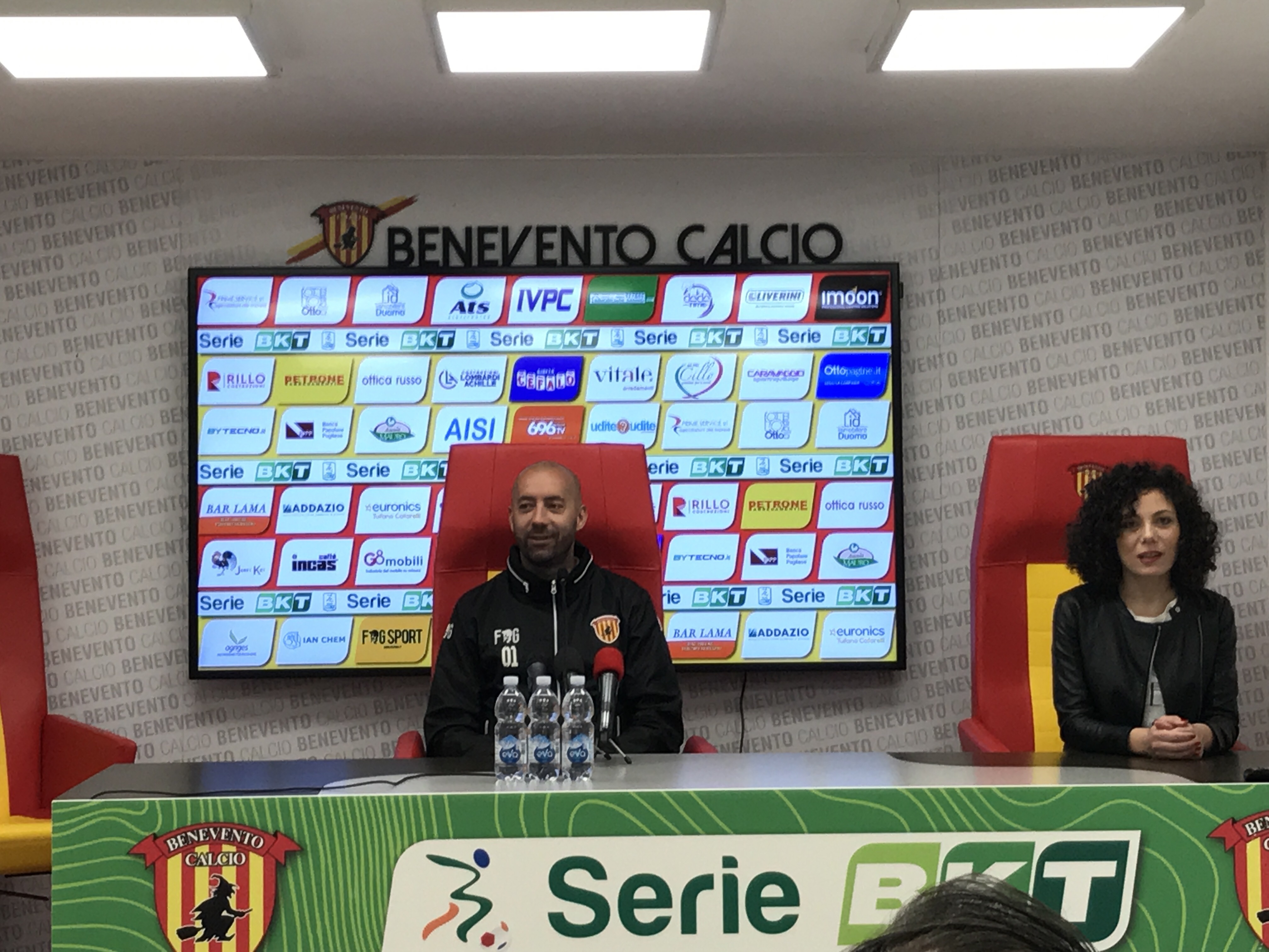 Benevento, Bucchi: “Non c’è nulla da esultare, dobbiamo giocare per vincere”