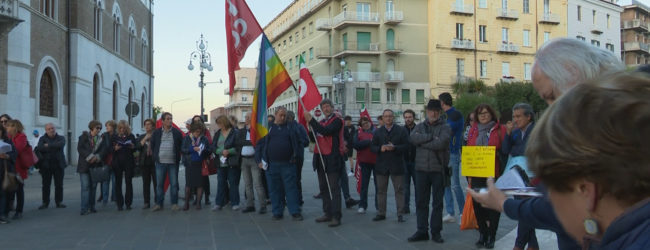 Benevento| “Le idee non si processano”: il sit-in a sostegno della prof Dell’Aria