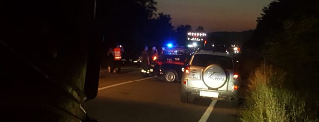 Auto si ribalta,traffico in tilt sulla Caianello