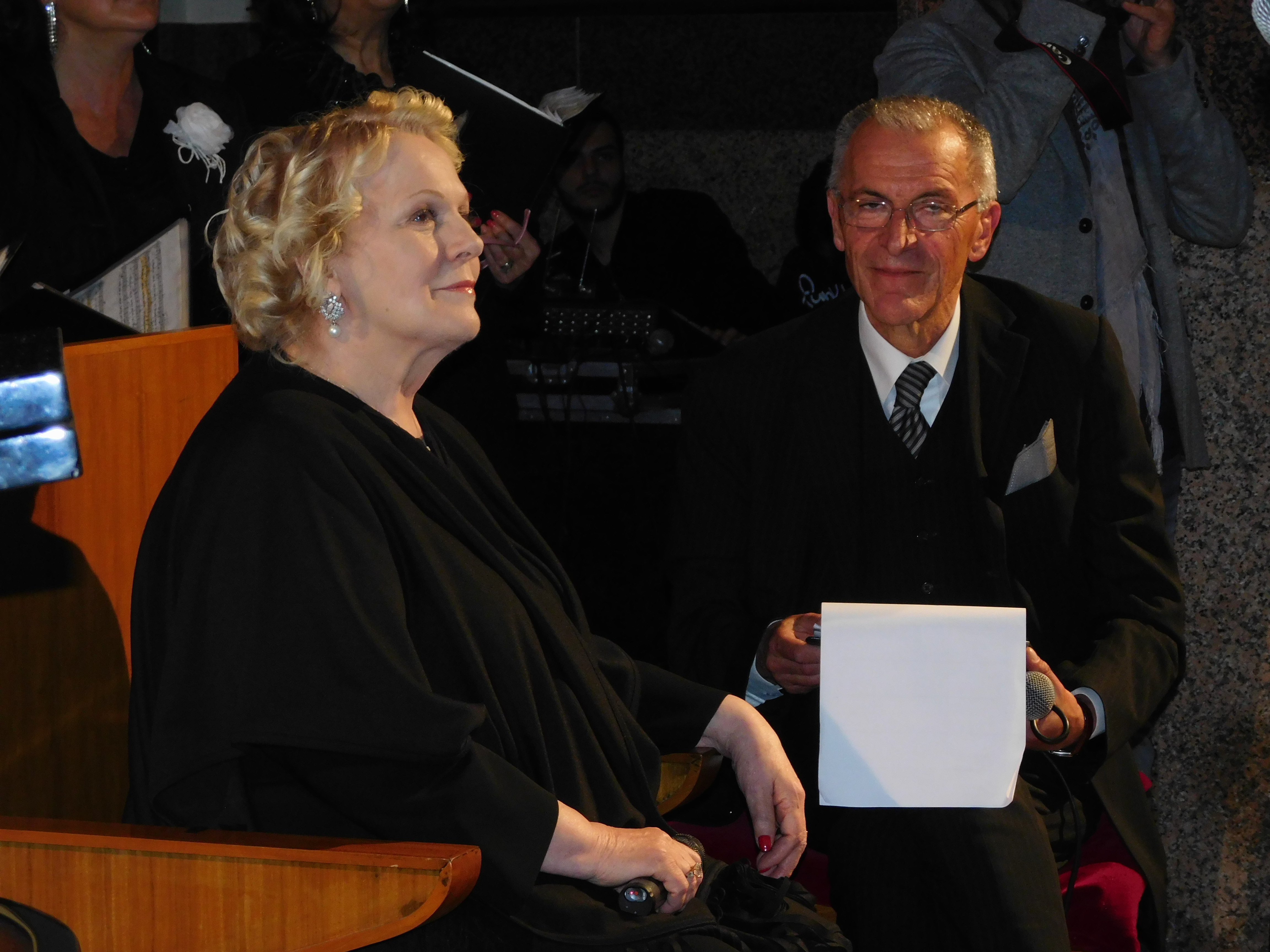 Arpaise| “Tra lucciole e stelle” successo per Katia Ricciarelli