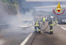 Montemiletto| Auto in fiamme sull’autostrada A16, in salvo coniugi diretti in vacanza