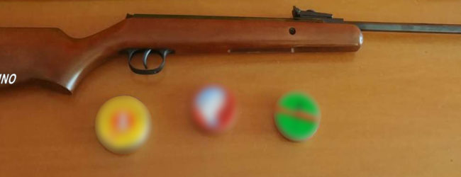 Atripalda| Litiga con il vicino e lo spara con una carabina ad aria compressa, 28enne nei guai