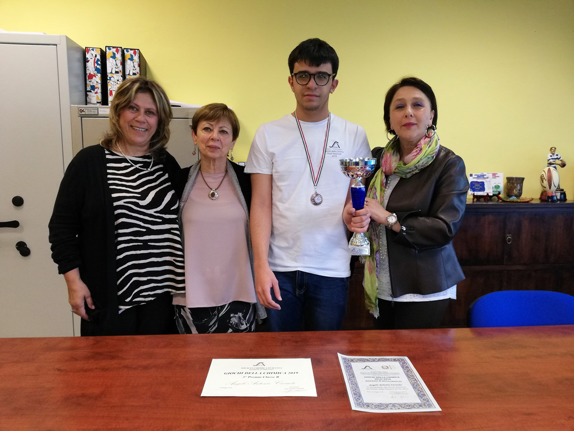 Benevento| Lusinghiera affermazione del Liceo Guacci ai Giochi della Chimica 2019