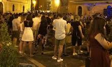Movida, riunione in Prefettura: chiusura dei locali alla mezzanotte. Somministrazione di alcolici fino alle 23