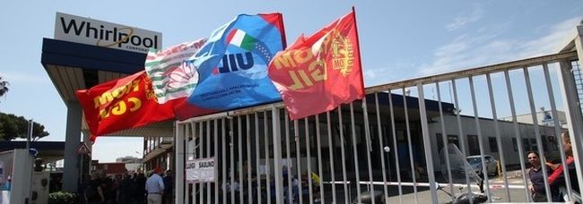 Whirlpool, sindacati preoccupati sull’indotto irpino: subito un confronto con Di Maio