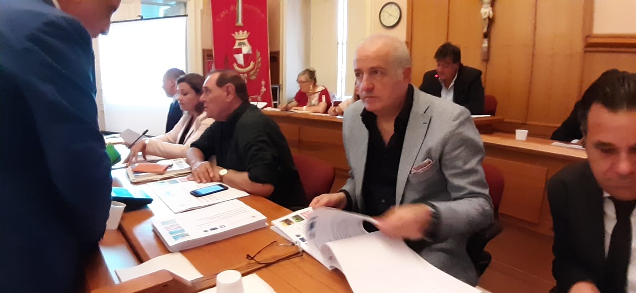 Benevento| Consiglio approva variazione bilancio e dehors