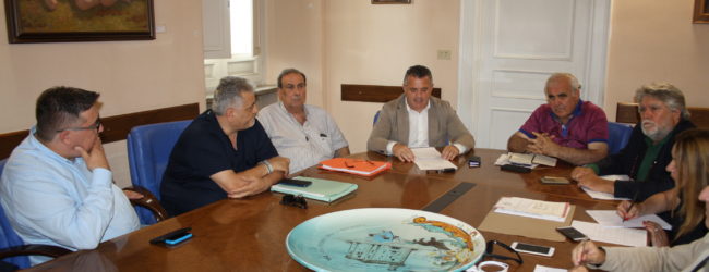 Rifiuti, primo tavolo tecnico alla Rocca dei Rettori