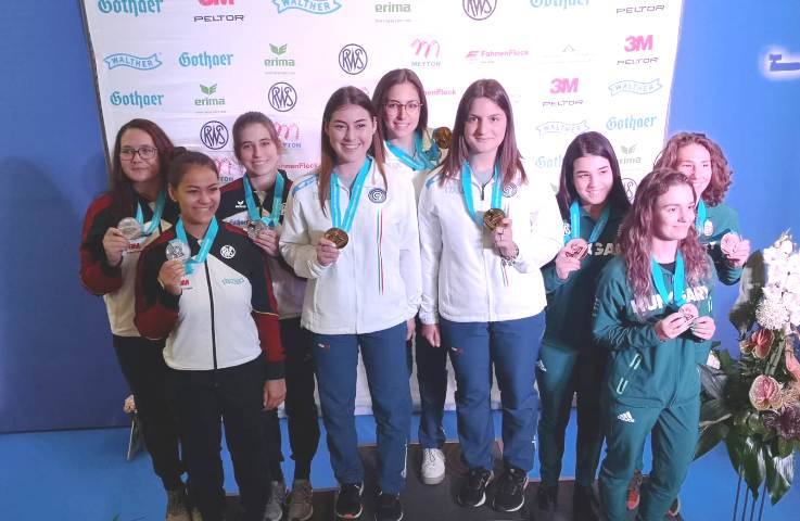 Benevento| Da Napoli alla Germania: Maria Varricchio conquista l’oro nella gara a squadre in Coppa del Mondo